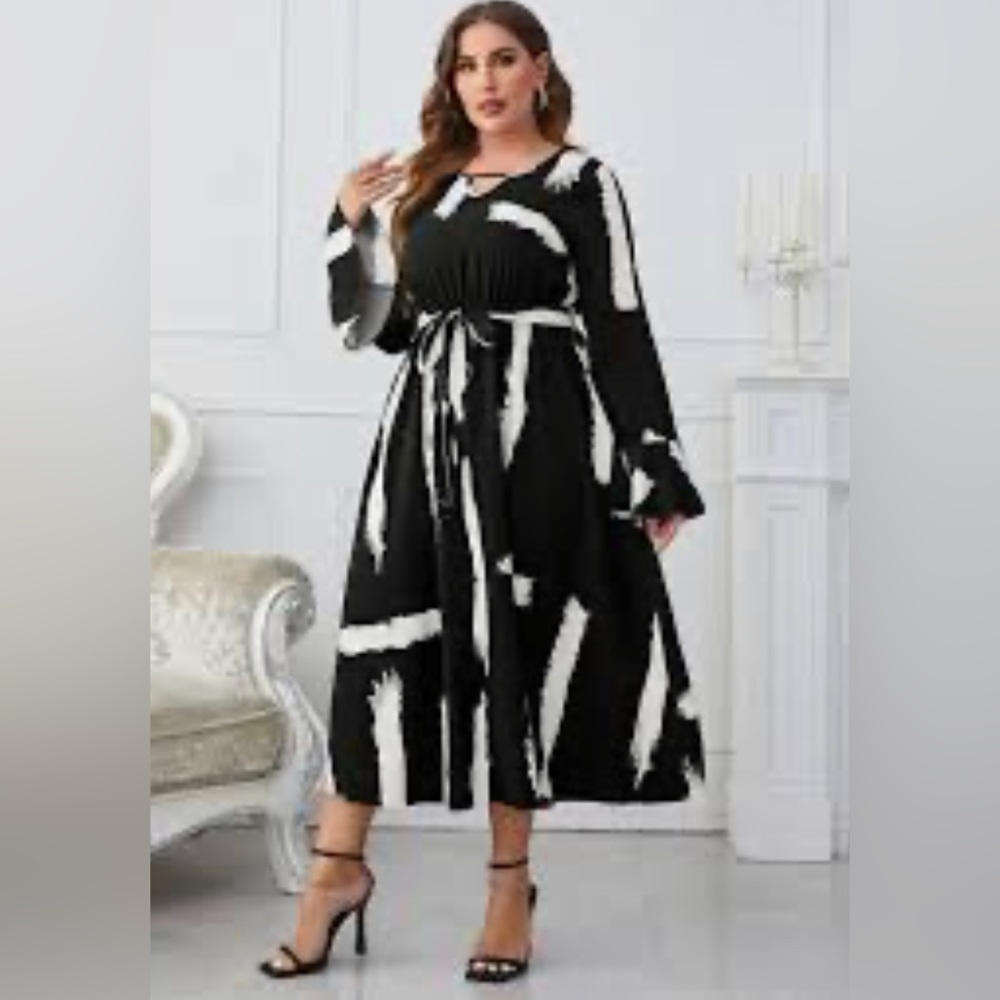 NWT flowy maxi dress with flair fit sleeves